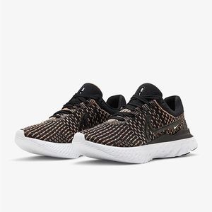 WOMEN'S NIKE REACT INFINITY 3 RUNNING SHOES